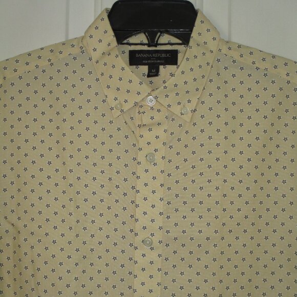 Banana Republic Mens L/S Yellow Cotton Dress Shirt NWOT - 16/33 or Medium Slim - Picture 1 of 3